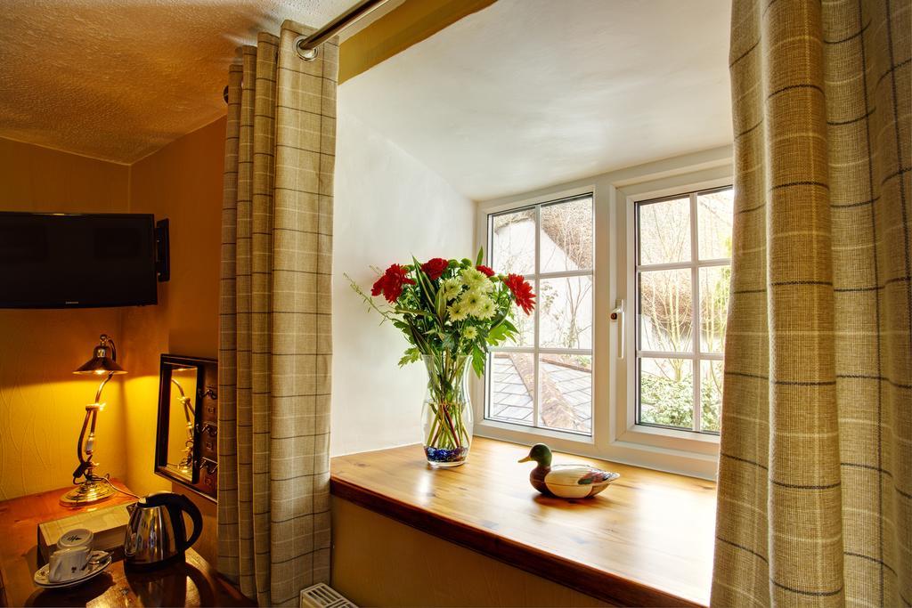 Tinhay Mill Hotel Lifton Room photo