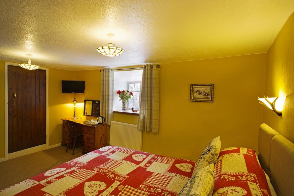 Tinhay Mill Hotel Lifton Room photo