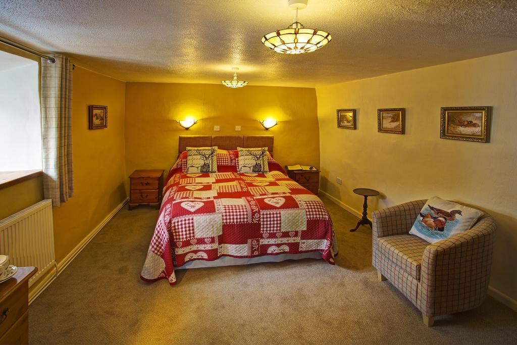 Tinhay Mill Hotel Lifton Room photo